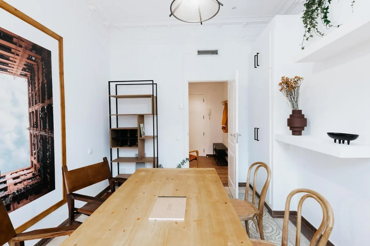 Llanos - Two Bedroom Apartment In Heart Of The City Barcellona
